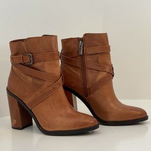 Vince Camuto leather heeled boot